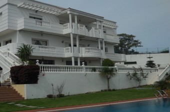 Villa contemporaine tout simplement magnifique offrant un hébergement qui fonctionne parfaitement pour le style de vie marocain et européen.