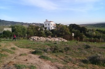 Constructible land of 1430 m² in Achakar.