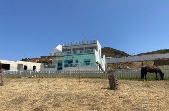 Just 35 minutes from Tangiers the house is in beautiful countryside close to the village of Mellousa.